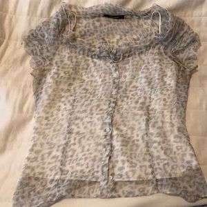 Tahari cap sleeve leopard print silk blouse